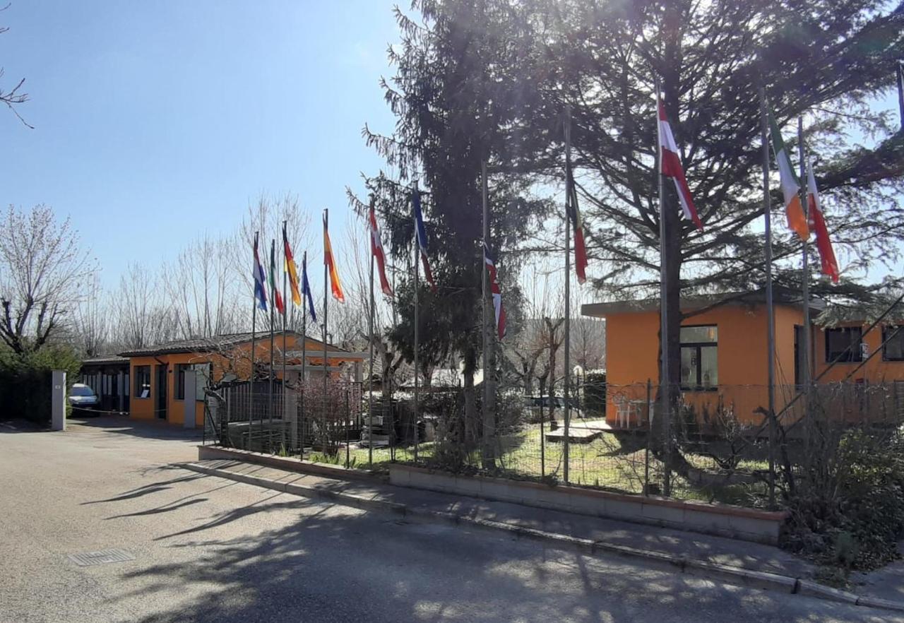 Camping La Chiocciola Hotel Capannole Buitenkant foto