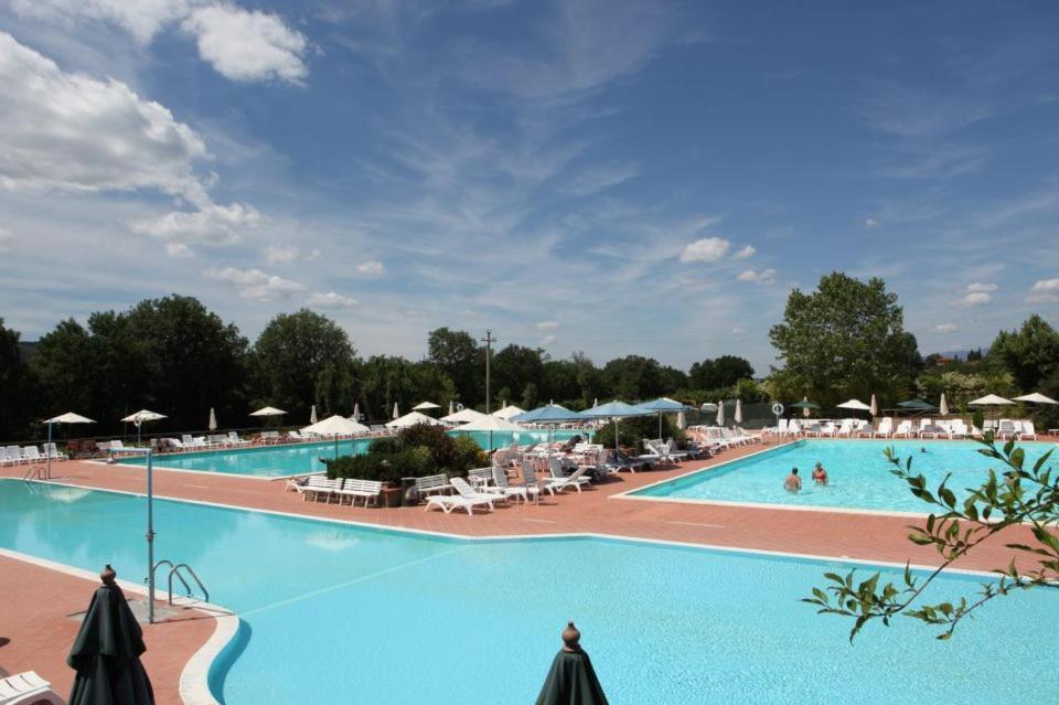 Camping La Chiocciola Hotel Capannole Buitenkant foto