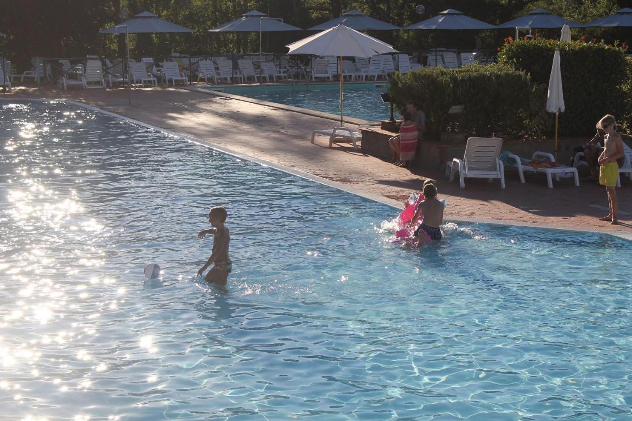 Camping La Chiocciola Hotel Capannole Buitenkant foto